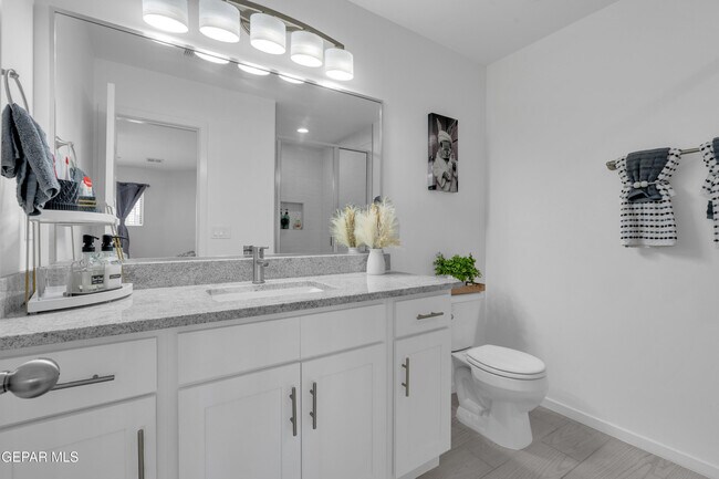 Building Photo - 805 P.º Tranquilo Pl