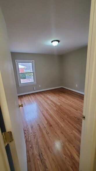 Bedroom 1 - 1225 Southerlund Rd