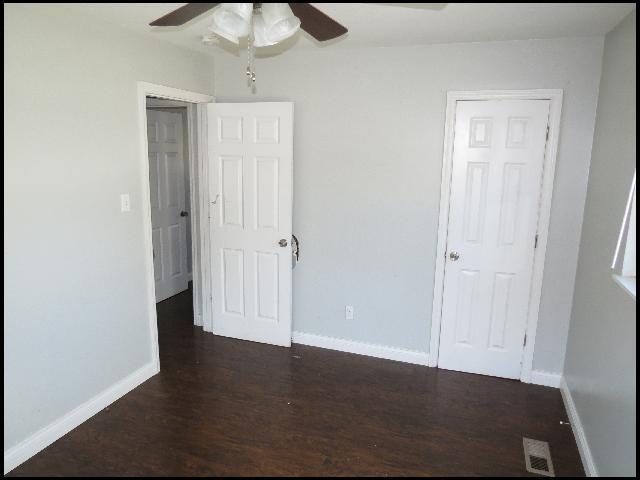 Building Photo - 9216 W 6th St