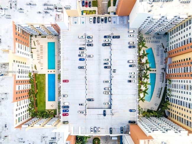 Building Photo - 2775 NE 187th St