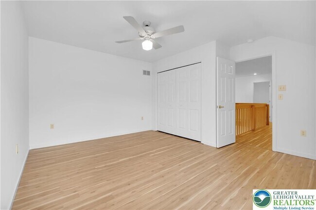 Building Photo - 5721 Crawford Dr