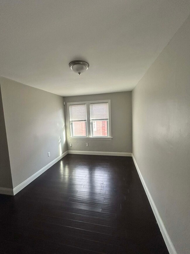 Building Photo - 8713 Susan Ave