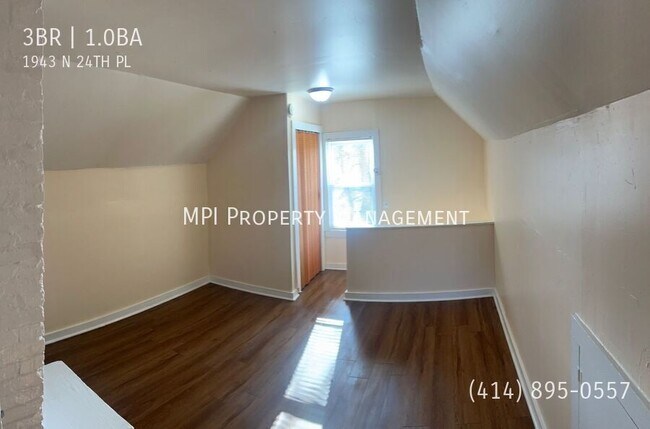 Building Photo - 1943 N 24th Pl
