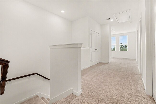 Building Photo - 12610 Blue Catfish Ln
