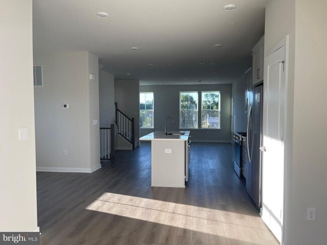 Building Photo - 130 Abramo Victor Dr