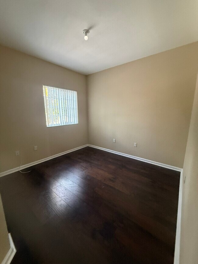 Building Photo - 3236 NW 31st Terrace