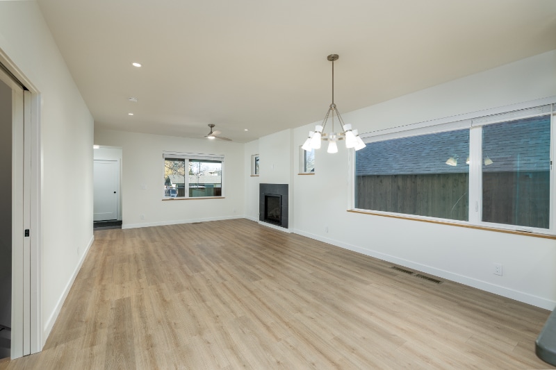 Building Photo - 410 S 9th Ave