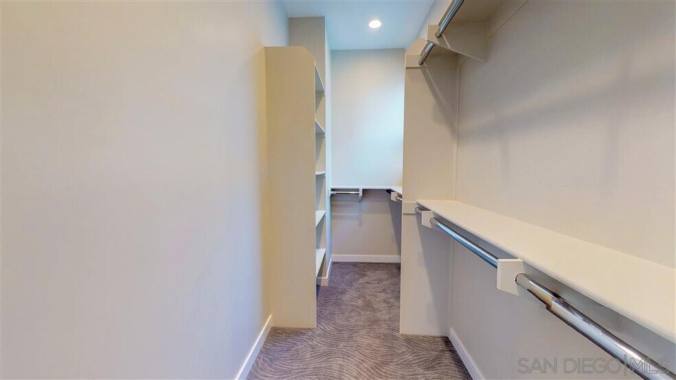 Building Photo - 184 Daisy Ave