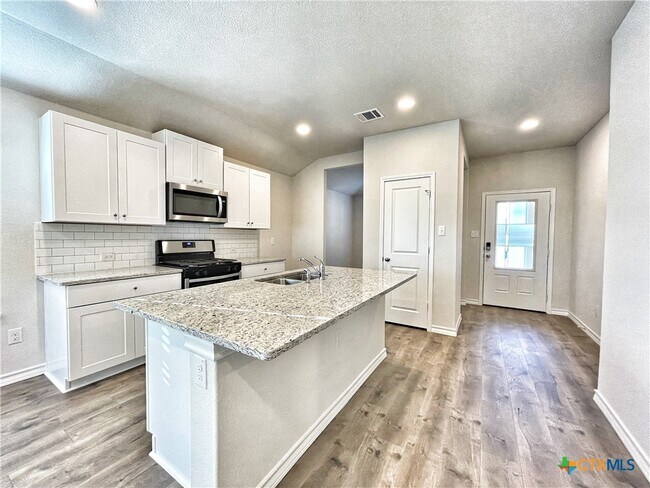 Building Photo - 388 Arbor Hills