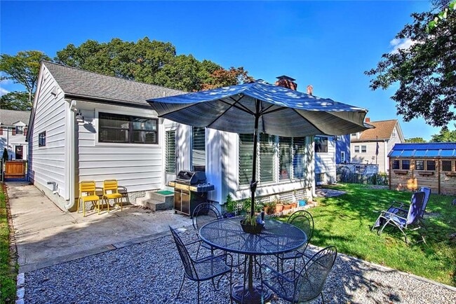 Building Photo - 151 Chace Ave