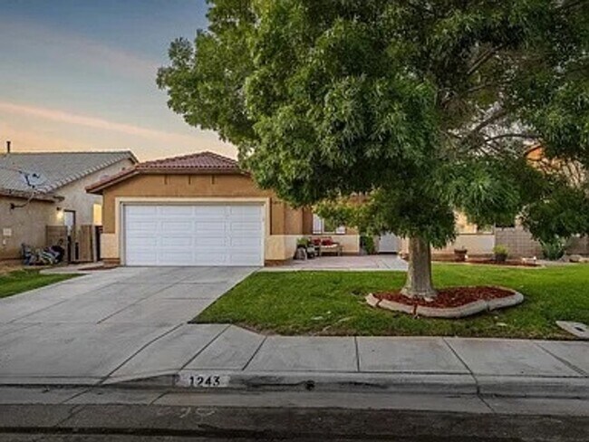 Building Photo - Discover your perfect Lancaster home — mor...