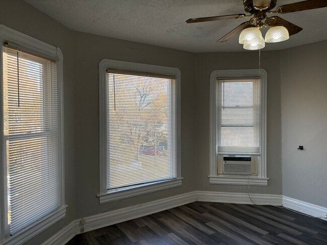 Primary Photo - 2147 C St