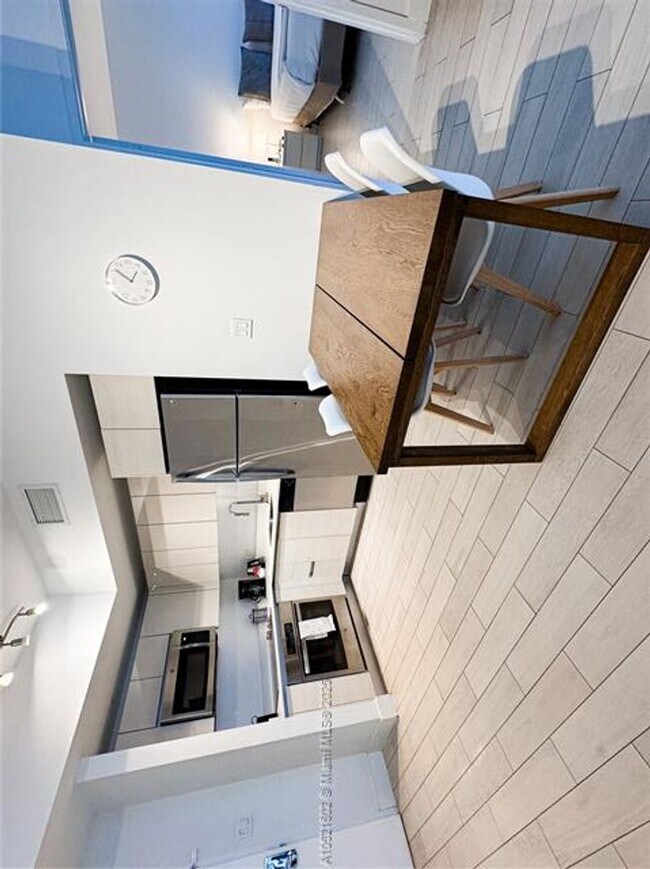 Building Photo - 2600 E Hallandale Beach Blvd