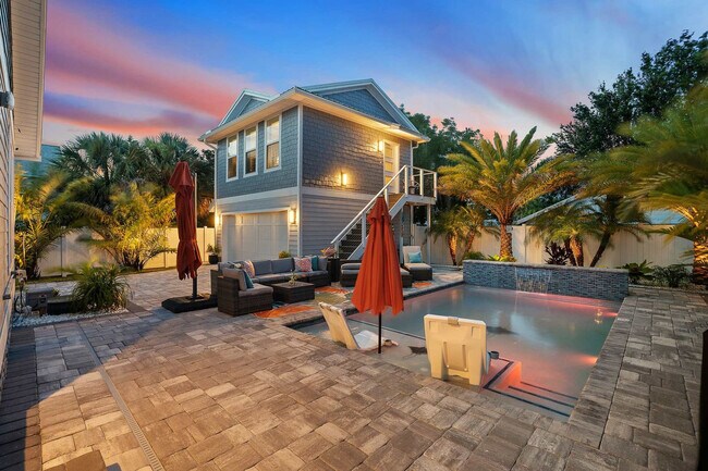 Building Photo - 5484 3rd St