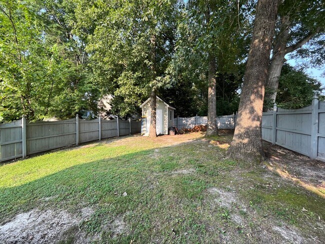 Building Photo - **OFFERING WAIVED APPLICATION FEES & $200 ...
