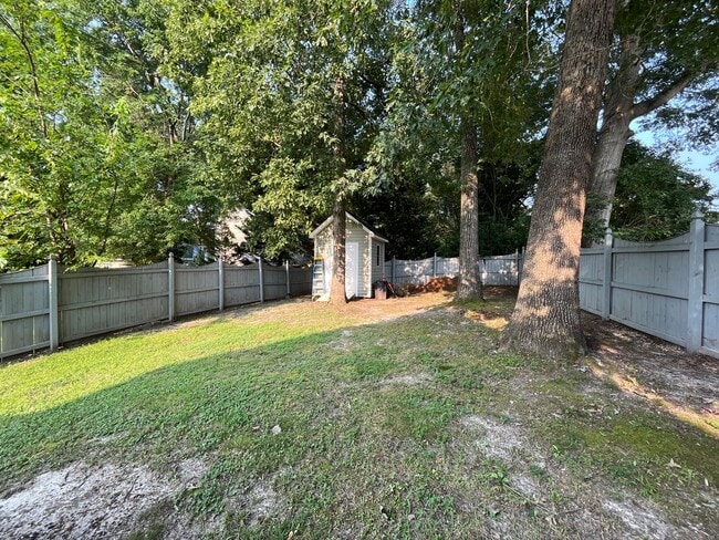 Building Photo - Premier 3BD, 2.5BA House in Downtown Fuqua...