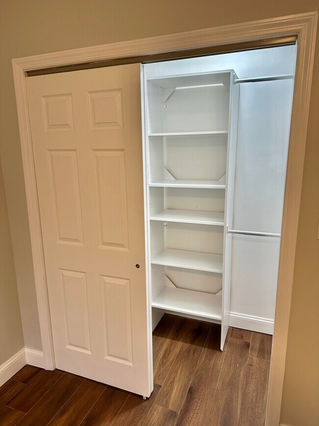 Closetts - 8577 66th Ave