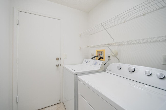 Building Photo - 7261 Nautica Way