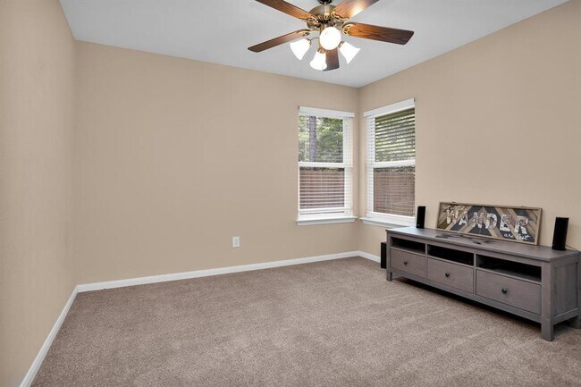 Building Photo - 7 Cypress Bayou Ct