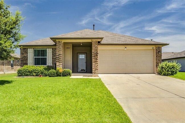 Building Photo - 303 Marimoor Dr