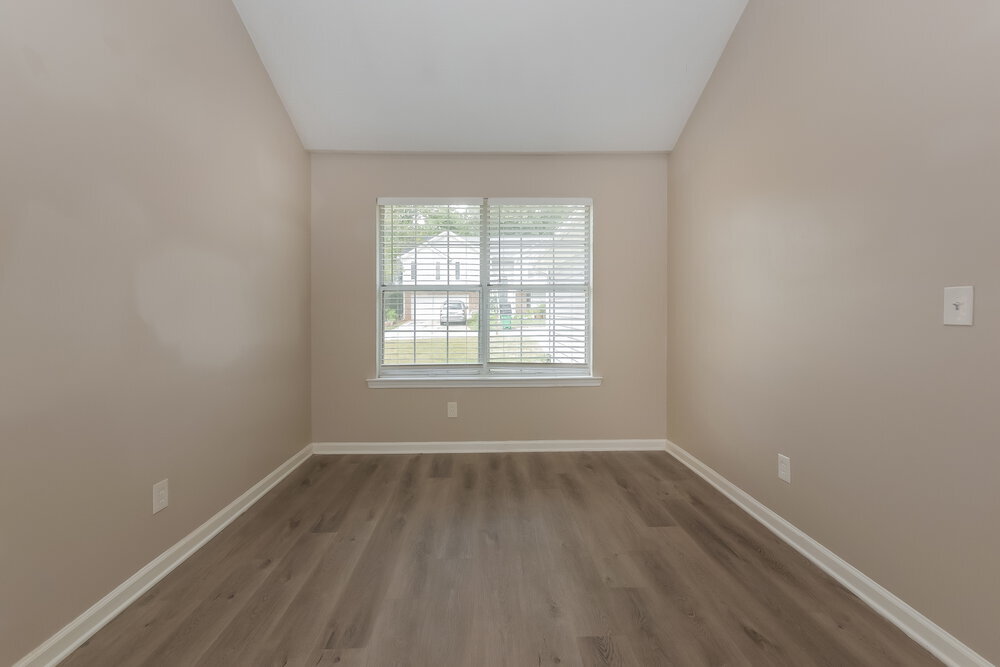 Building Photo - 2081 Wedgewood Dr