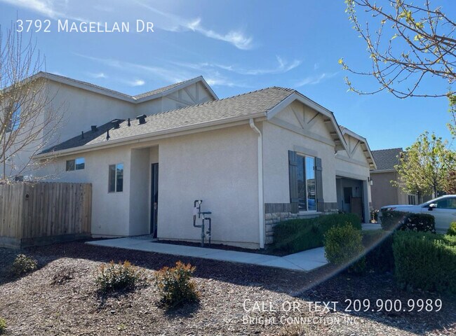 Building Photo - 3792 Magellan Dr