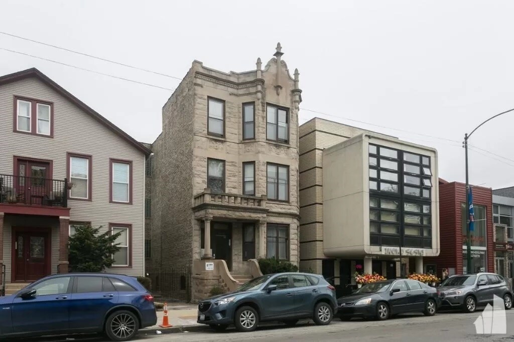 Building Photo - 2523 N California Ave