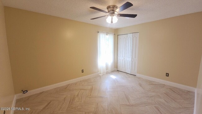 Building Photo - 31 Eastmoor Ln