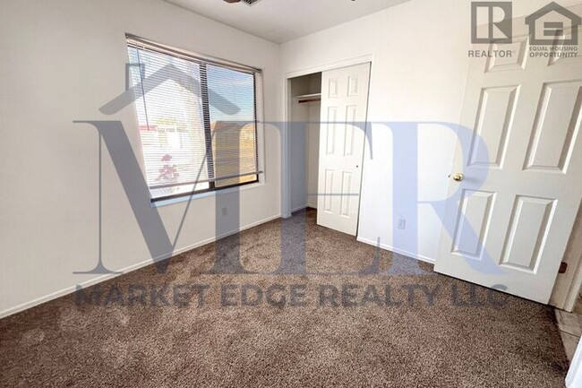 Building Photo - 3Bed/2Ba Home in Arizona City! $199 MOVE-I...