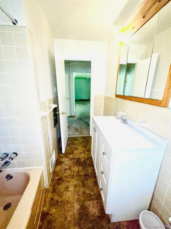 Building Photo - 33910 Playview Ct