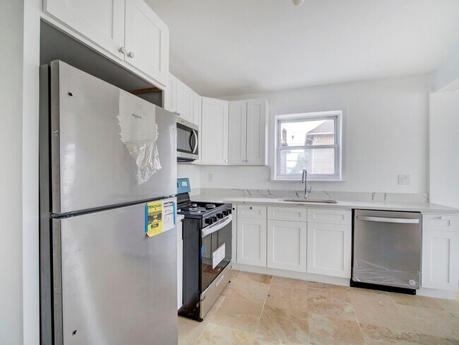 Building Photo - 1110-1112 73rd St