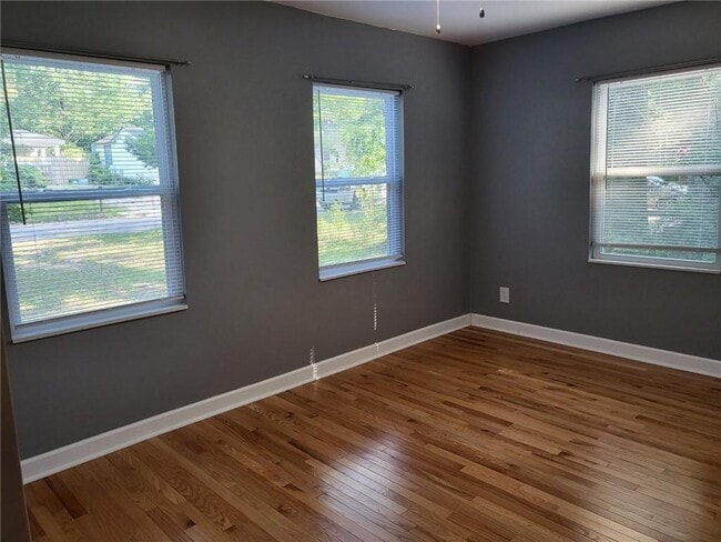 Building Photo - 5228 Border Dr N