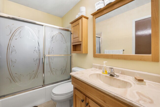 Building Photo - 2380 Middleton Ct