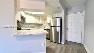 Building Photo - 8333 Lake Dr