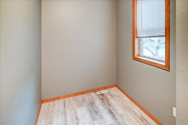 Building Photo - 400 Muirfield Ct