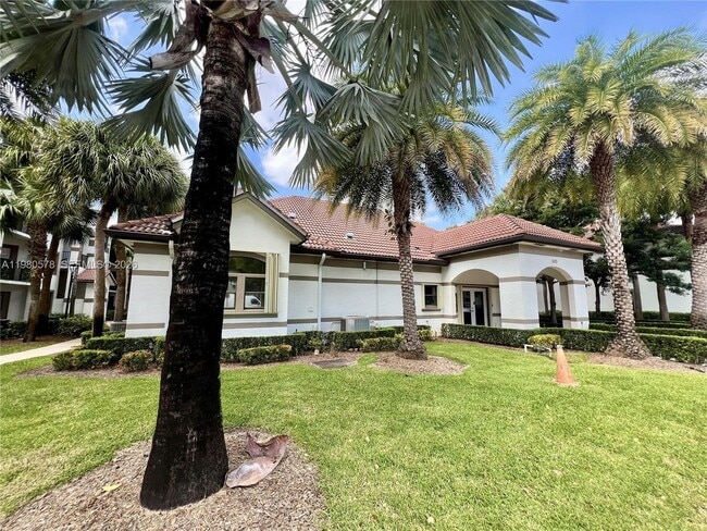 Building Photo - 640 S Park Rd