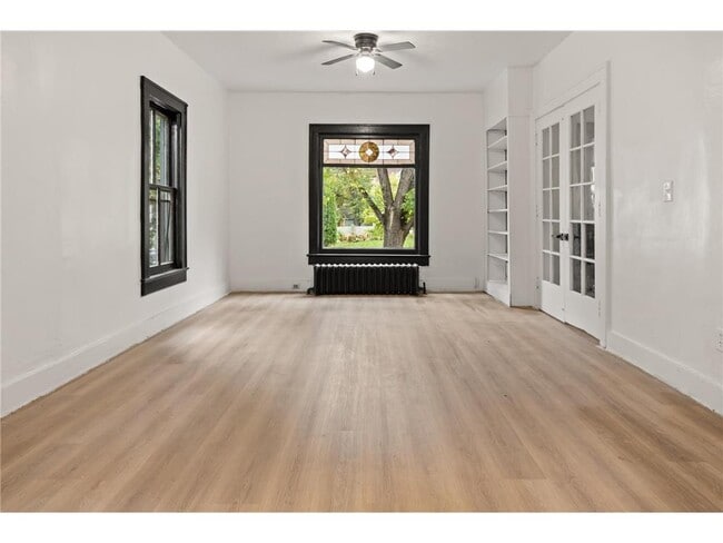 Building Photo - 361 8th Ave S