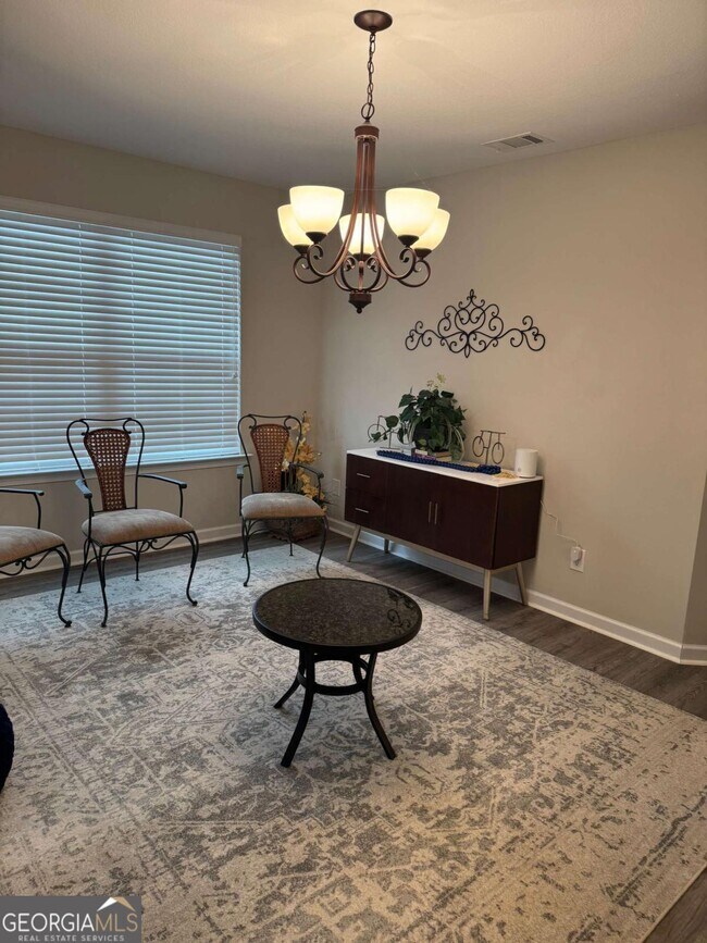 Building Photo - 114 Jaybee Dr