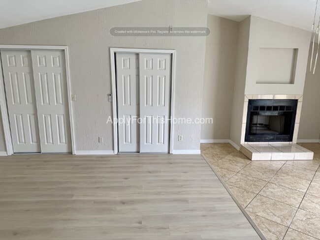 Building Photo - Single Family Home on Cul-De-Sac
