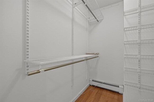 Building Photo - 234 Betsy Ross Dr