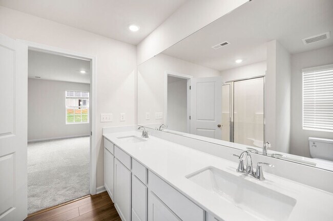 Building Photo - 115 Broadtree Cir