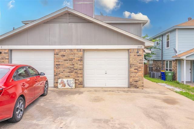 Building Photo - 201 S Las Vegas Trail