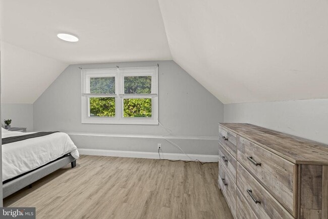 Building Photo - 124 Pennypacker Dr