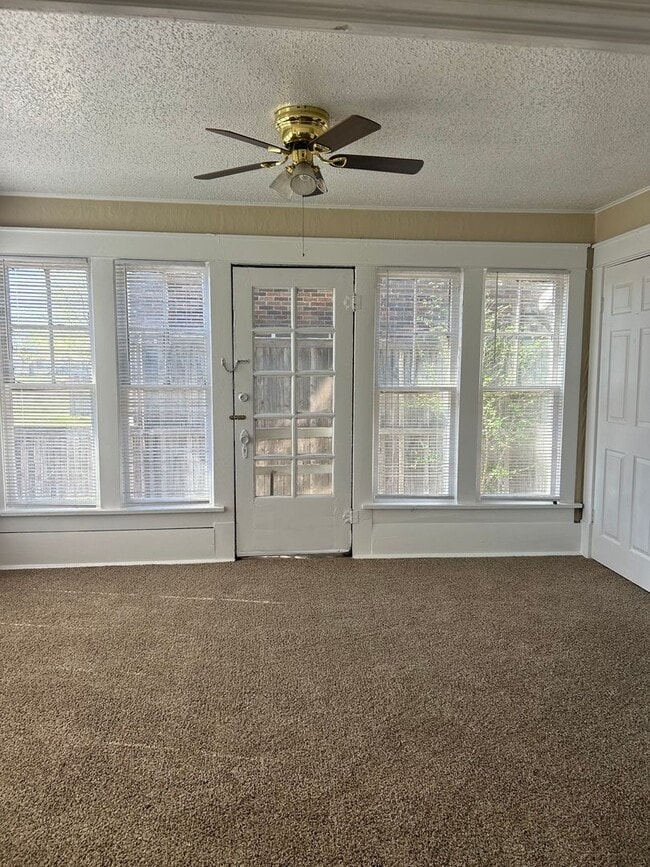 Building Photo - 1614 S Jackson St