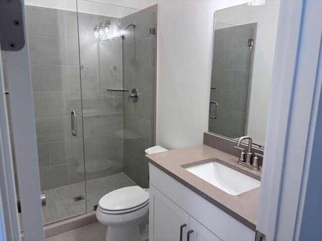 Building Photo - new single story 4 bed 3 bath with 3 car garage and community swimming pool