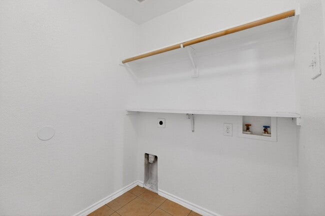 Building Photo - 416 Prescott Ln