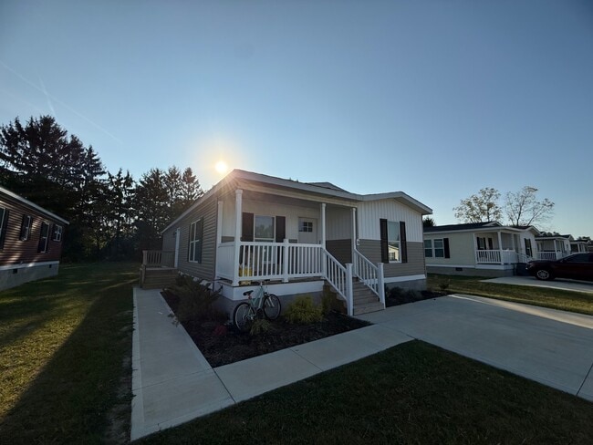 Primary Photo - 763 County Line Rd