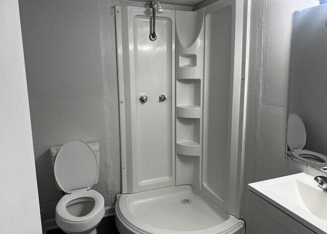 Building Photo - 430 Westham Ridge Rd