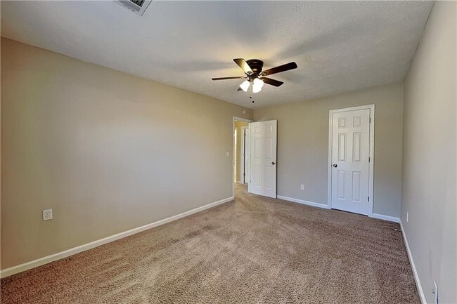 Building Photo - 1587 Casper Hill Dr