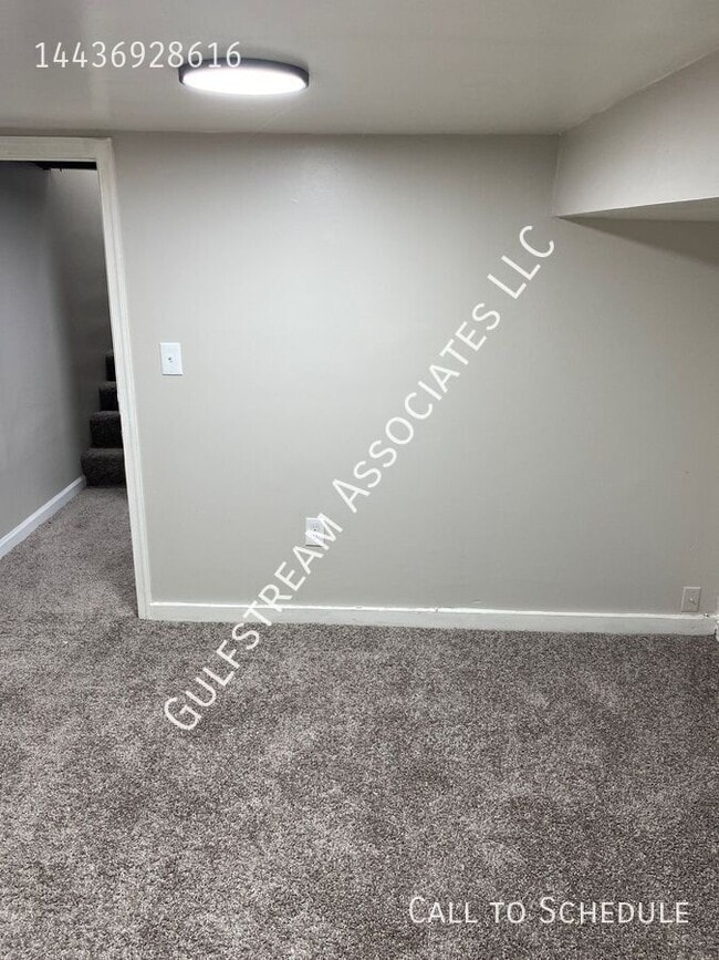 Building Photo - 521 N Curley St